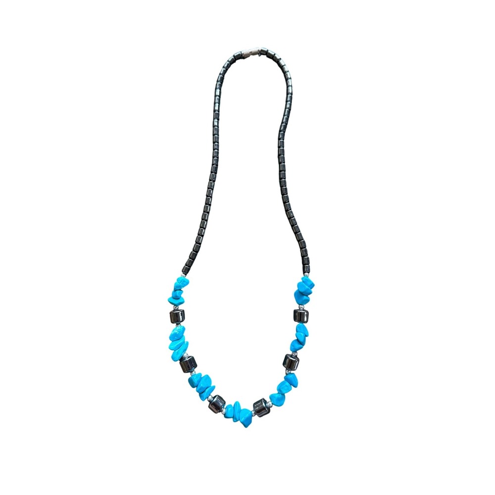 Turquoise Chip and Hematite Beaded Necklace Silver Tone Barrel Clasp 17.5 Inch